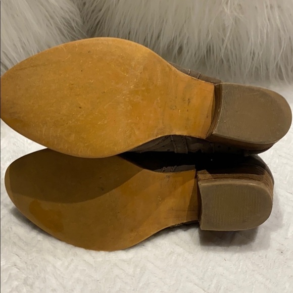 Diba True Show Tunes Western Tan Bootie 6.5 - Picture 7 of 11